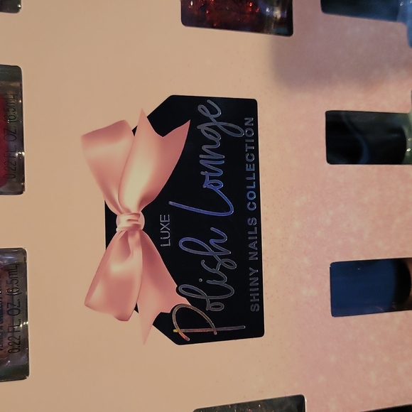 LA COLORS duo 10 LIMITED EDITION nail polishes and manicure set - Picture 2 of 9